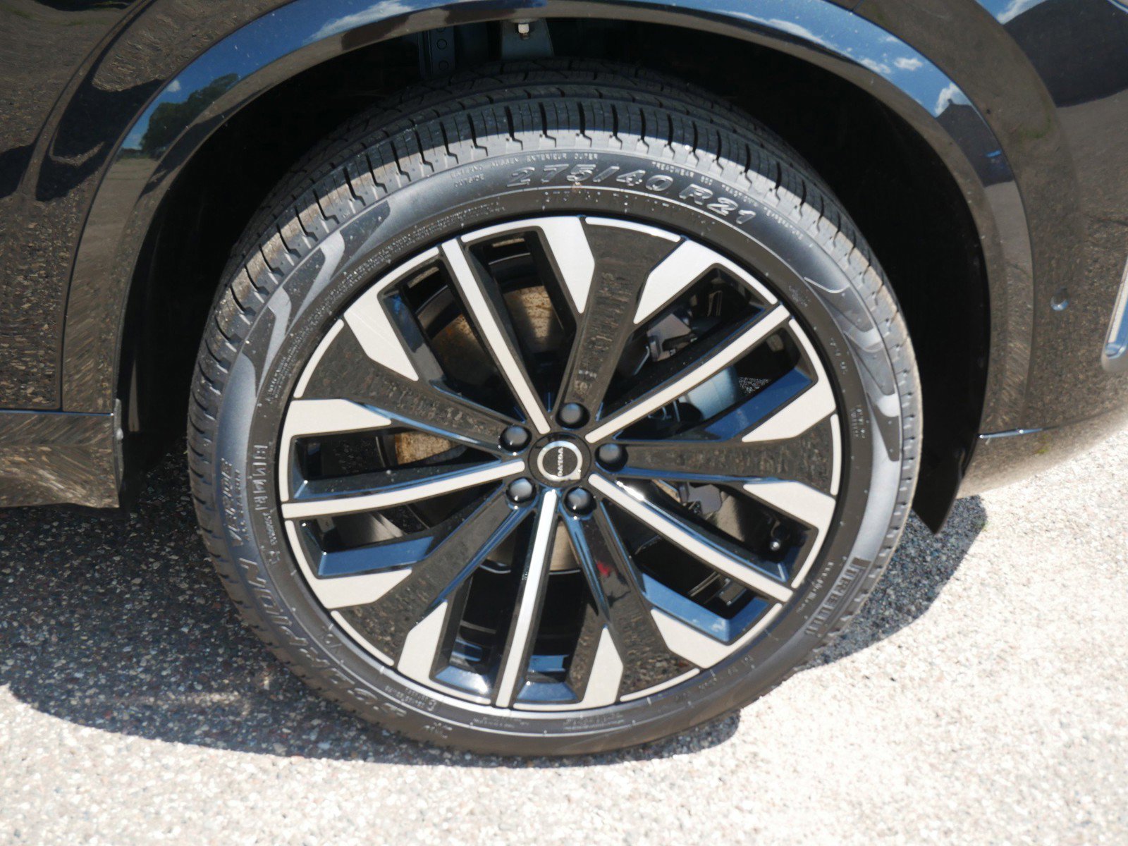 2026 Volvo XC90 Plus photo 3
