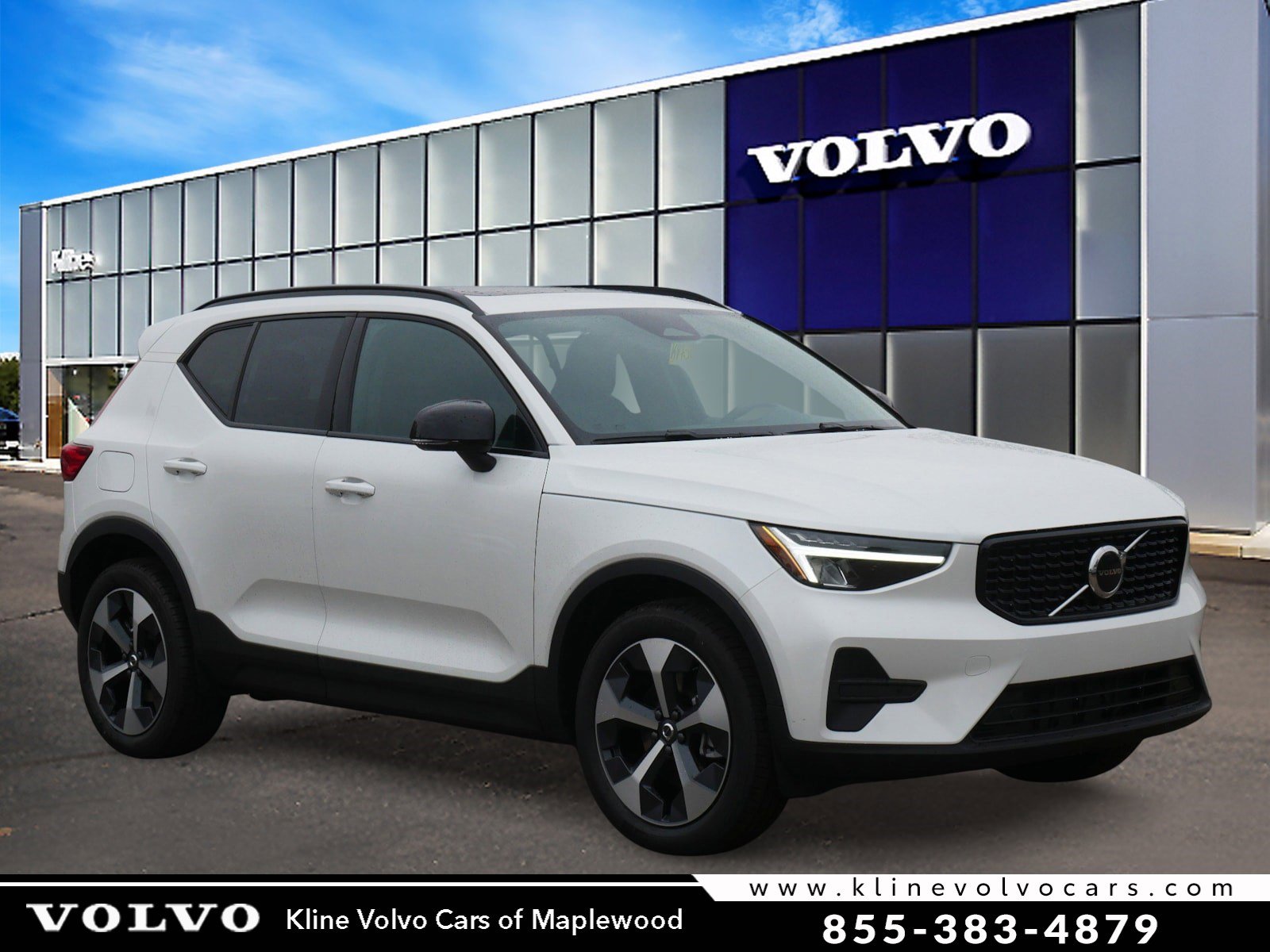 2026 Volvo XC40 Core's photo