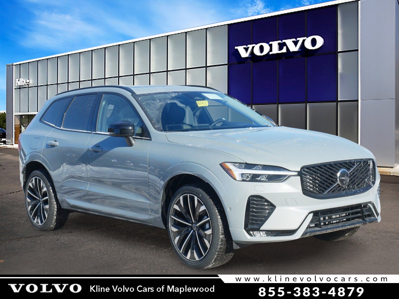 2026 Volvo XC60 B5 Ultra Dark AWD's photo