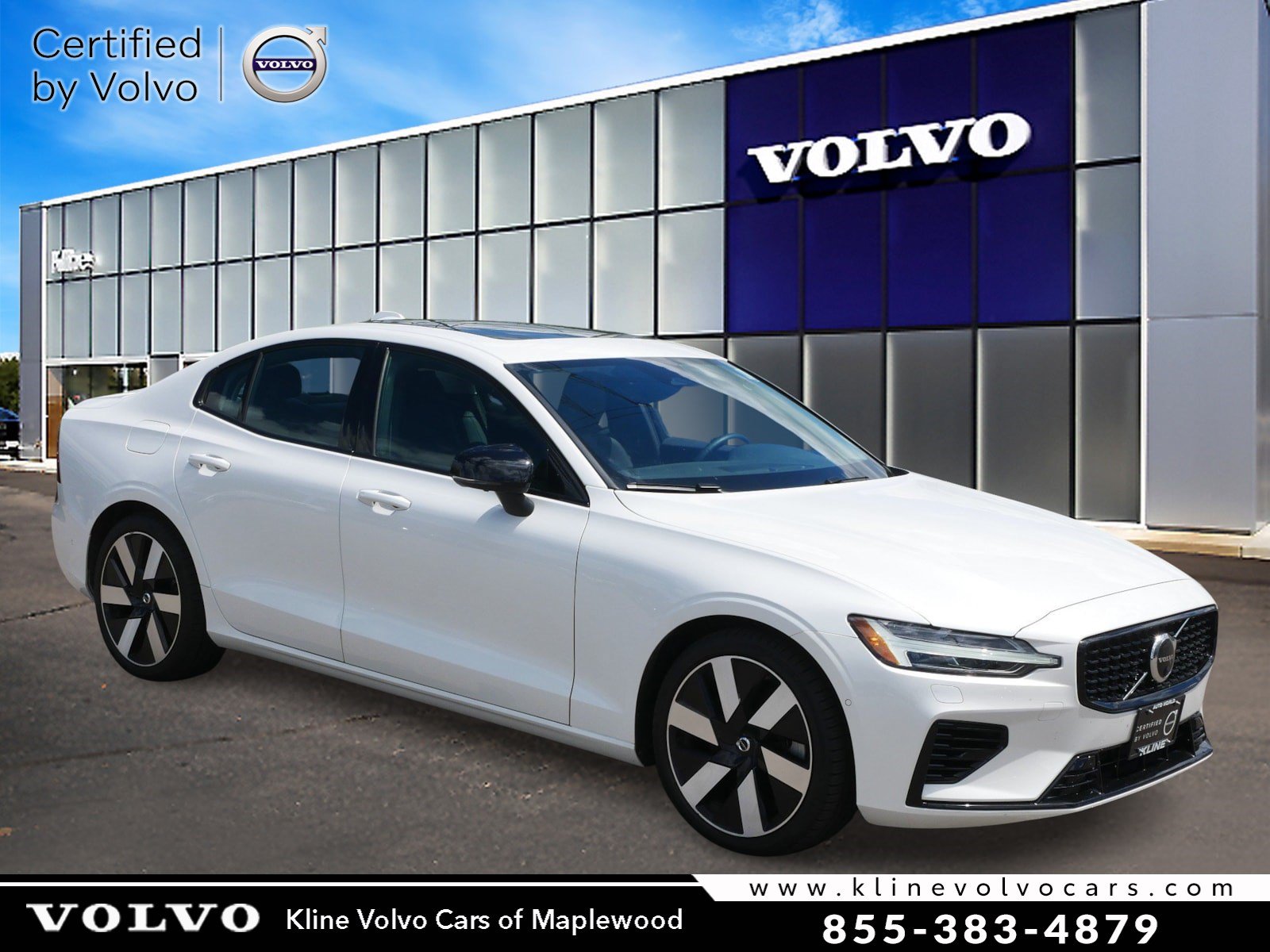 2023 Volvo S60 T8 Recharge Plus Dark Theme AWD's photo