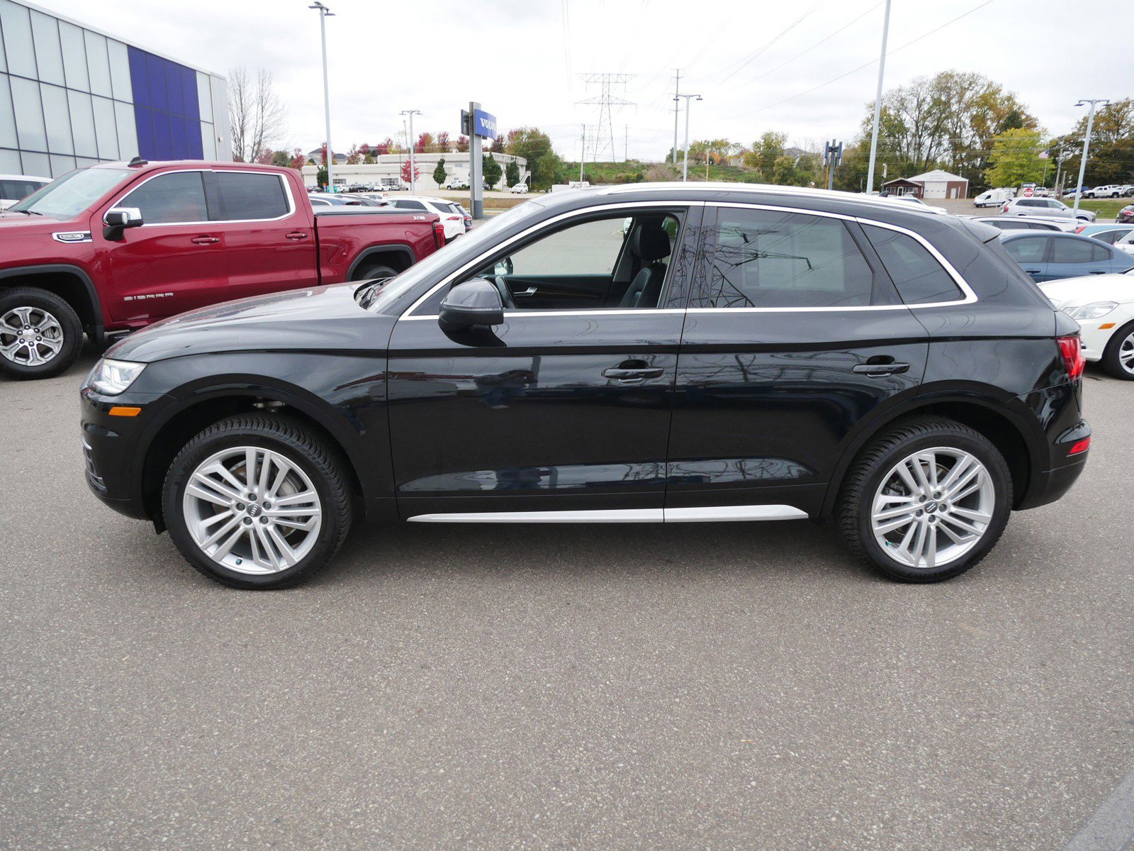 2018 Audi Q5 Premium Plus photo 2