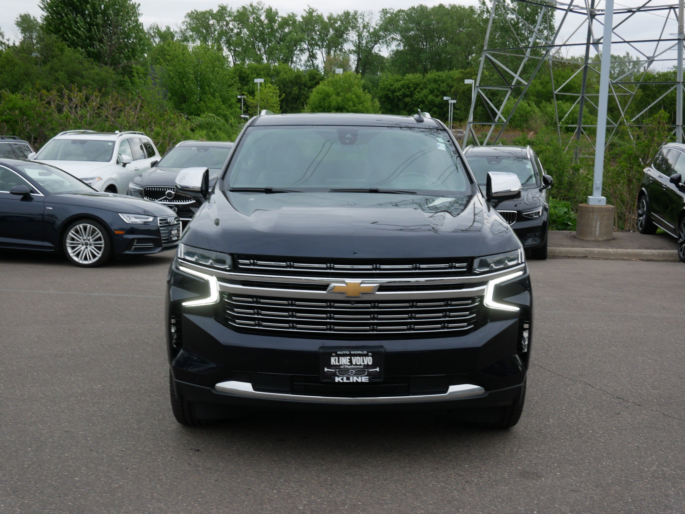 Used 2021 Chevrolet Tahoe Premier with VIN 1GNSKSKD6MR166143 for sale in Maplewood, Minnesota