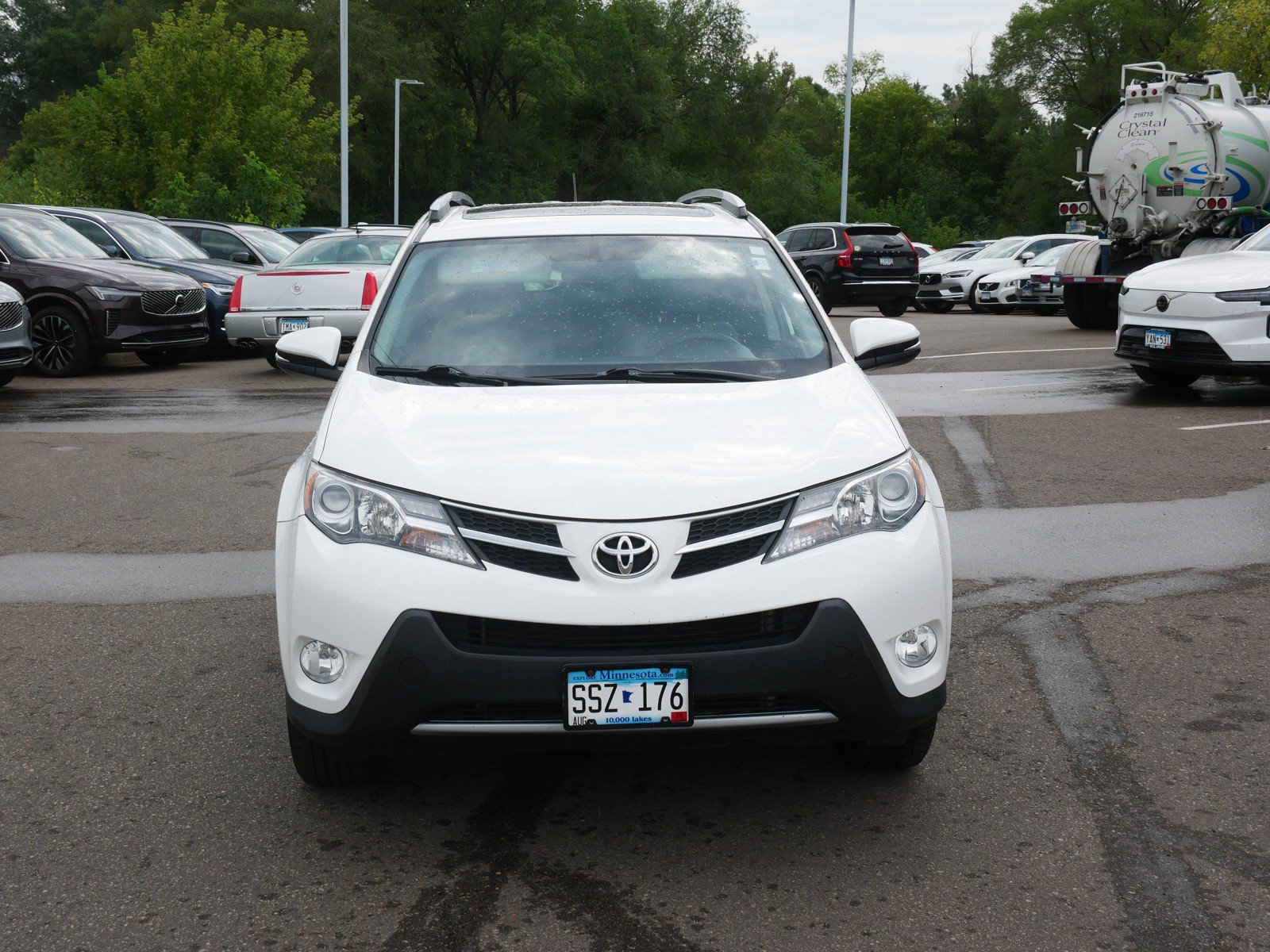 Used 2015 Toyota RAV4 XLE with VIN 2T3WFREV8FW158317 for sale in Maplewood, Minnesota