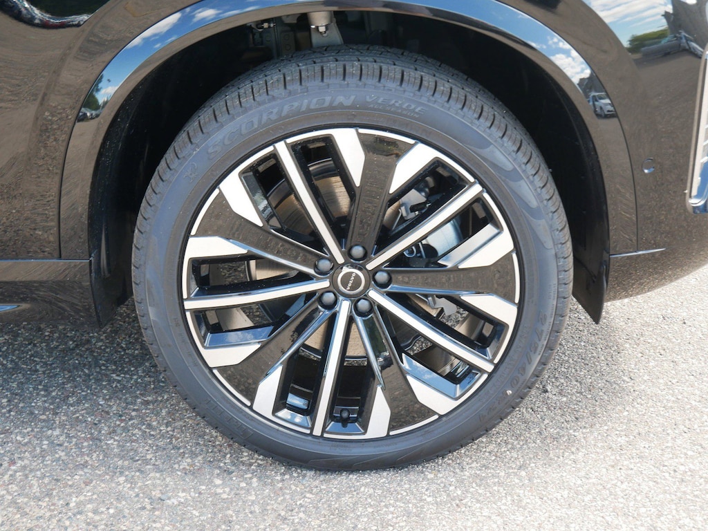 New 2026 Volvo XC90 B6 Plus 7-Seater SUV