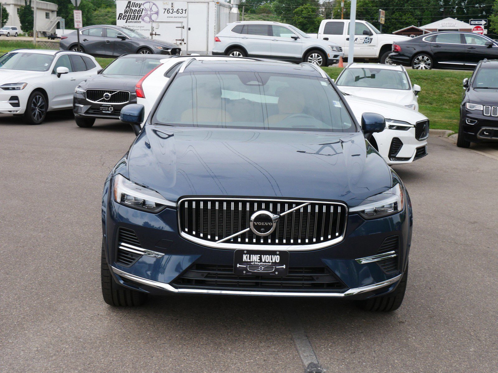 Used 2022 Volvo XC60 Inscription with VIN YV4H60DL8N1069863 for sale in Maplewood, Minnesota