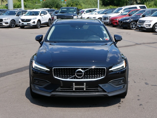 Used 2021 Volvo V60 Cross Country Base with VIN YV4102WK0M1075819 for sale in Maplewood, Minnesota