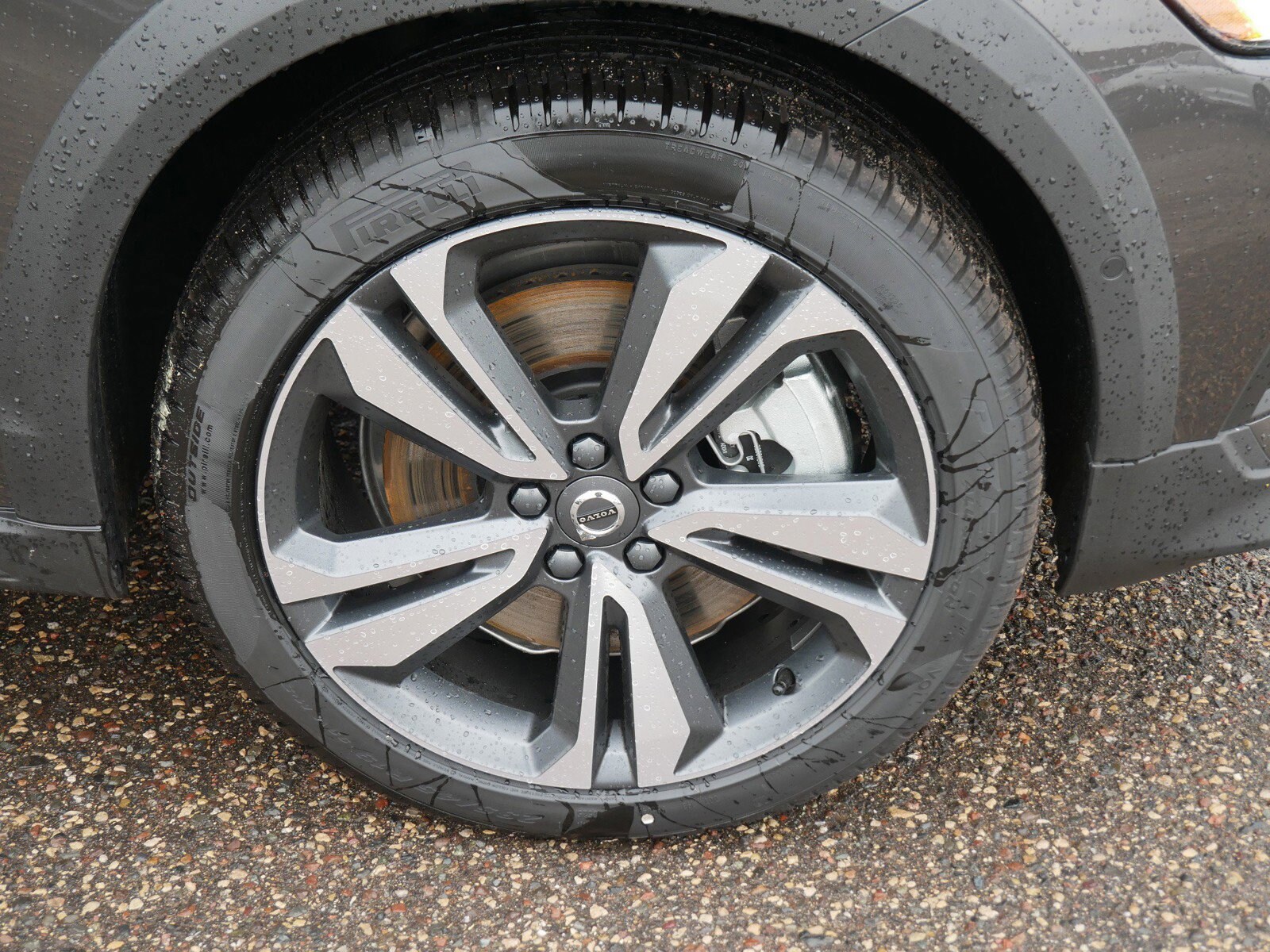 2025 Volvo V60 Cross Country B5 AWD Plus photo 4