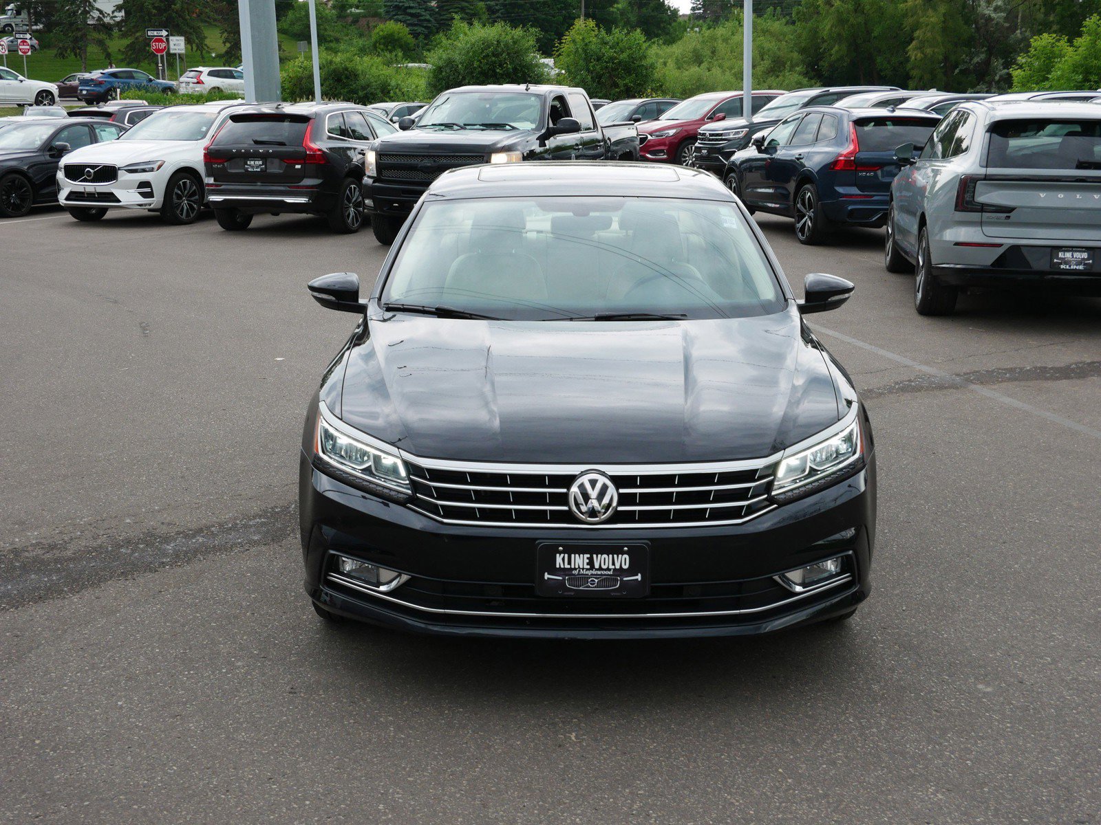 Used 2017 Volkswagen Passat SE with VIN 1VWGT7A35HC071242 for sale in Maplewood, Minnesota