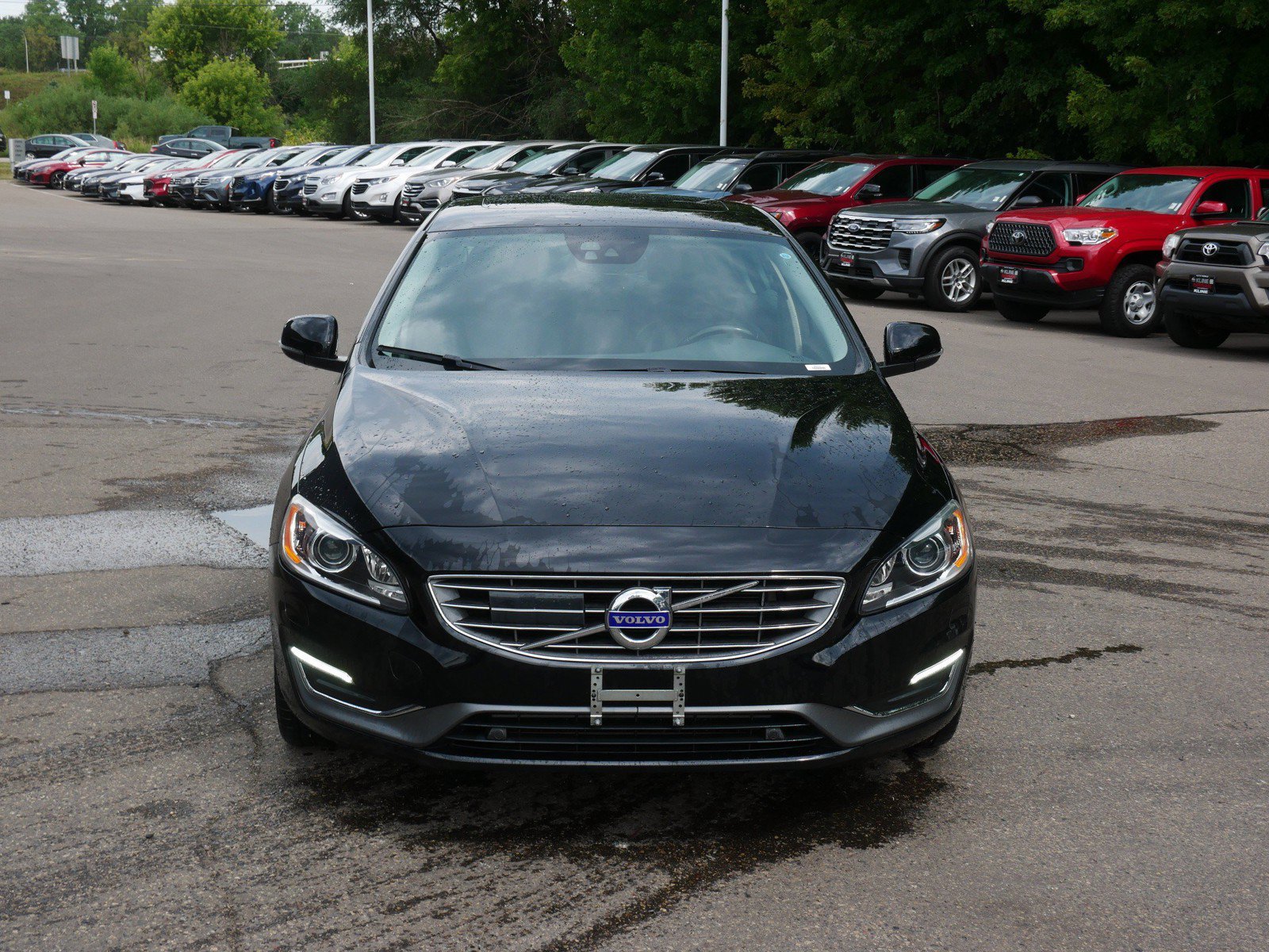 Used 2018 Volvo S60 Inscription Platinum with VIN LYV402TM1JB158878 for sale in Maplewood, Minnesota
