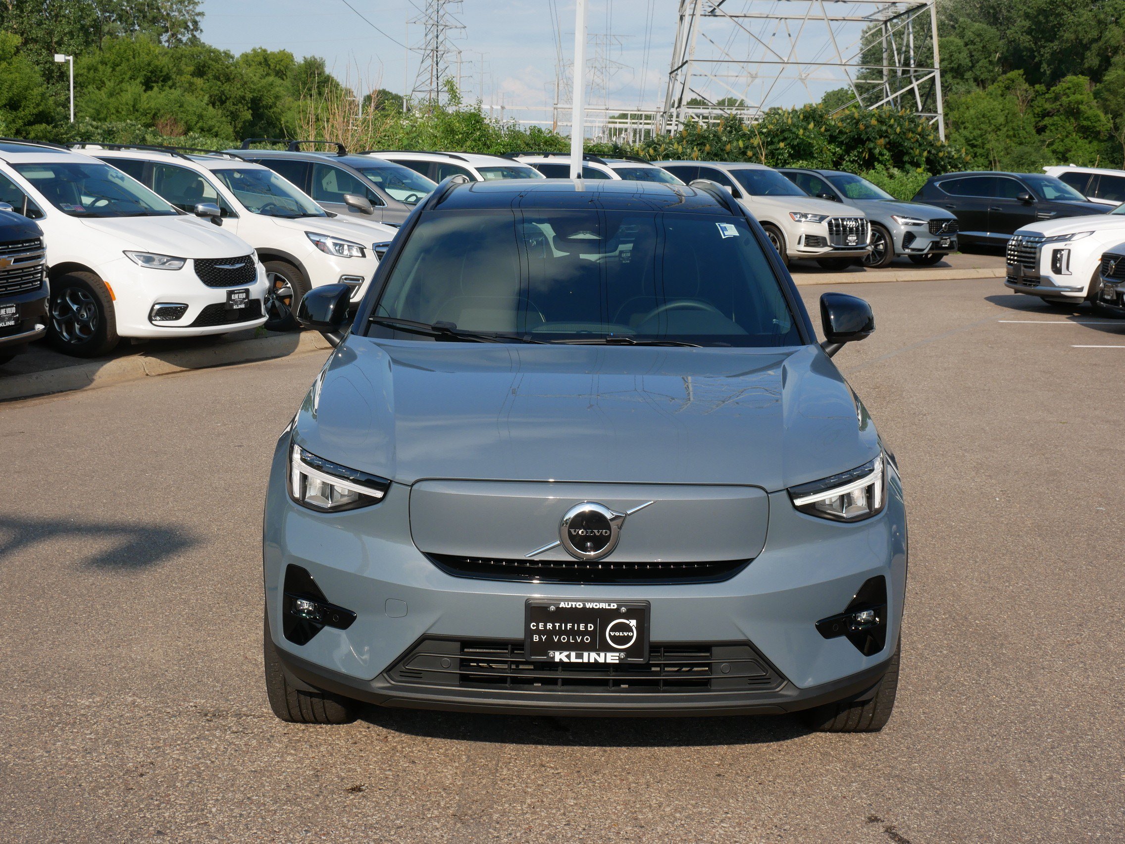 Used 2023 Volvo XC40 Plus with VIN YV4ED3UL6P2042748 for sale in Maplewood, Minnesota