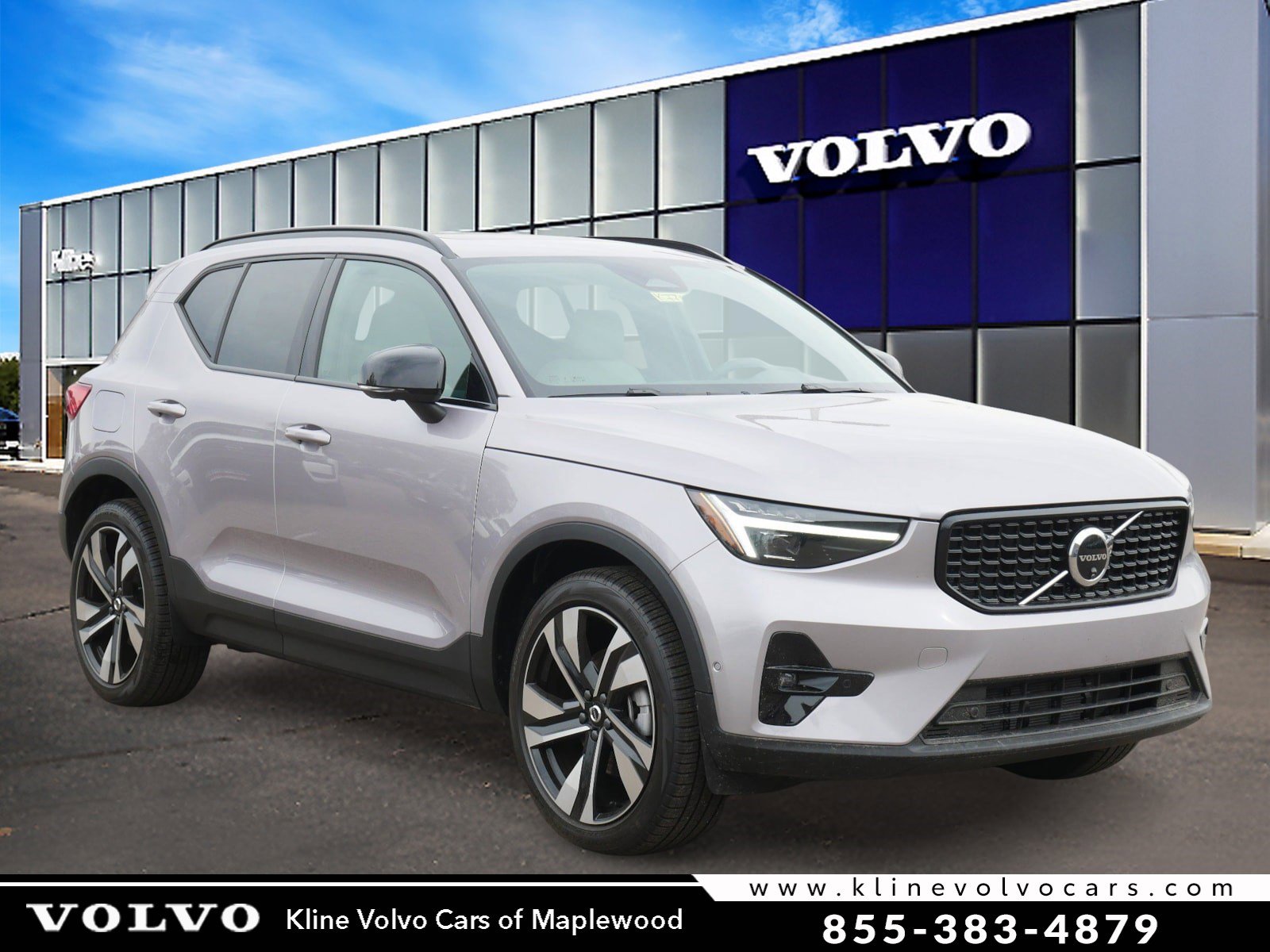 2026 Volvo XC40 B5 Ultra Dark AWD's photo