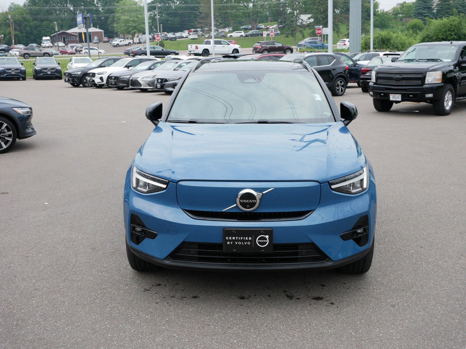 Used 2023 Volvo XC40 Plus with VIN YV4ED3UL6P2091626 for sale in Maplewood, MN