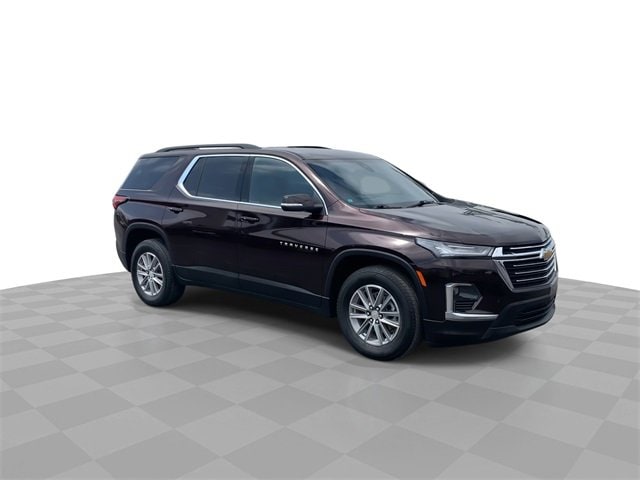 Used 2023 Chevrolet Traverse 1LT with VIN 1GNERGKW6PJ143343 for sale in Blissfield, MI