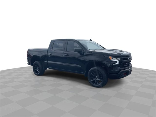 Used 2024 Chevrolet Silverado 1500 LT Trail Boss with VIN 3GCUDFED6RG399381 for sale in Blissfield, MI