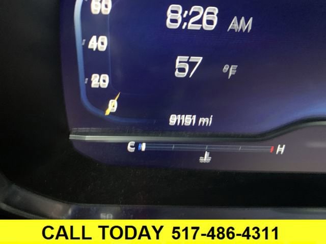 2022 Chevrolet Suburban Z71 - Photo 12