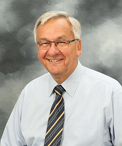 Staff member Dave Knapp from ID_58898c40aa99