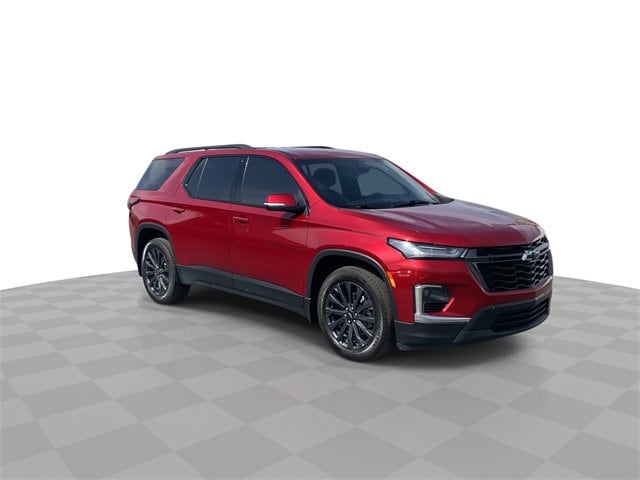 Used 2022 Chevrolet Traverse RS with VIN 1GNEVJKW1NJ117643 for sale in Blissfield, MI