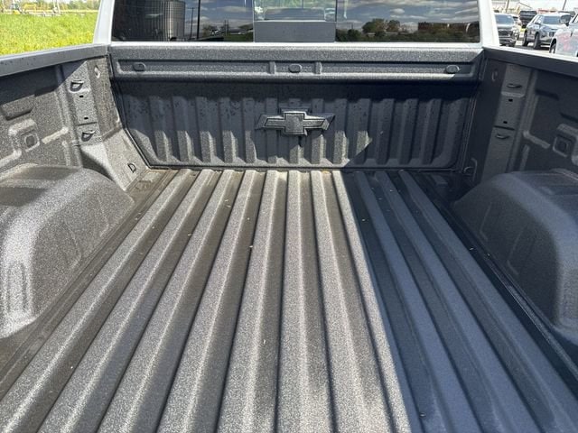 2026 Chevrolet Silverado 1500 ZR2 - Photo 16
