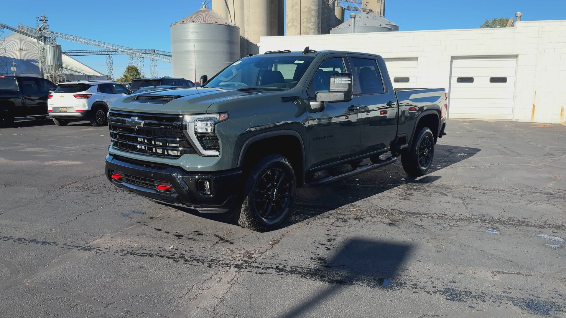 2026 Chevrolet Silverado 2500HD LT photo 4