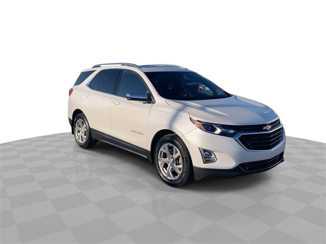 Used 2018 Chevrolet Equinox LT with VIN 2GNAXKEX2J6162049 for sale in Blissfield, MI