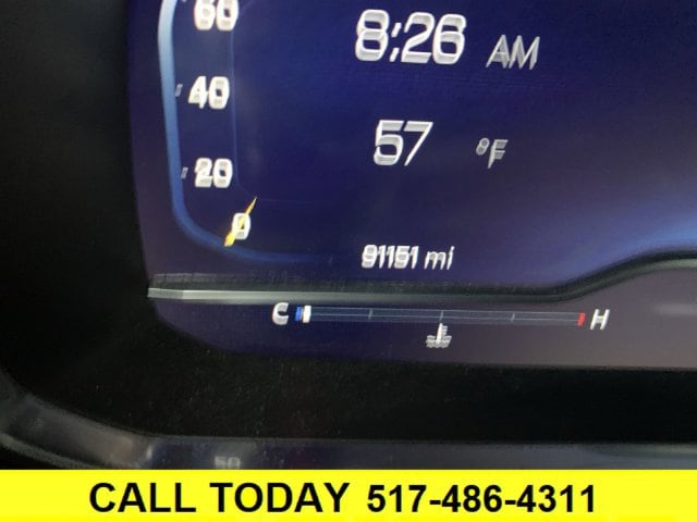 2022 Chevrolet Suburban Z71 - Photo 12