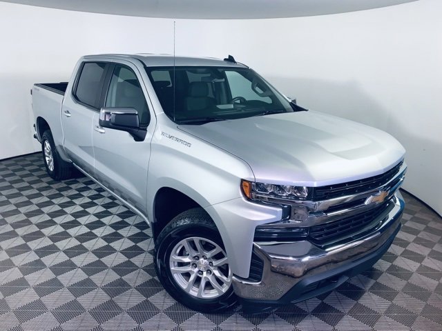 Used 2021 Chevrolet Silverado 1500 LT with VIN 1GCUYDED2MZ402794 for sale in Blissfield, MI