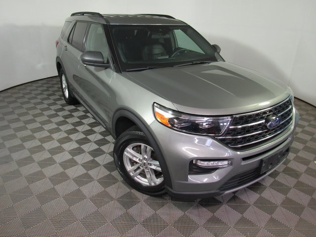 Used 2020 Ford Explorer XLT with VIN 1FMSK8DH3LGA68592 for sale in Blissfield, MI