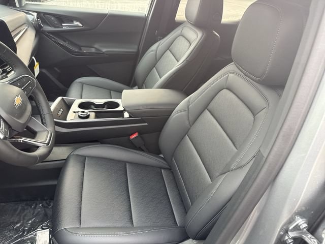 2027 Chevrolet Equinox LT - Photo 11
