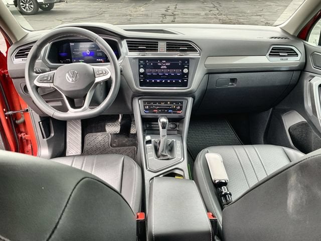 2023 Volkswagen Tiguan SE - Photo 18