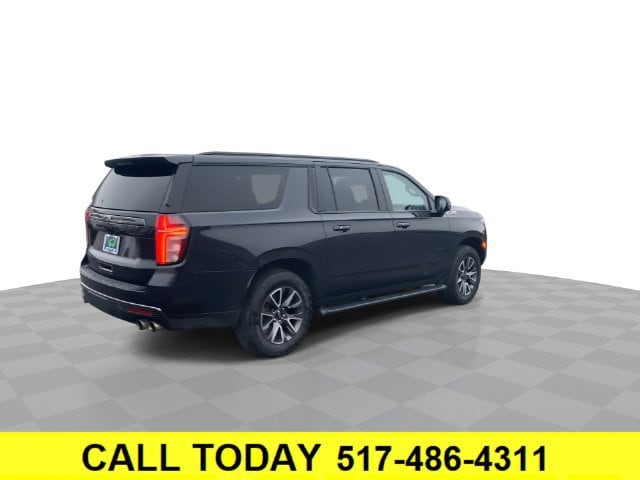2022 Chevrolet Suburban Z71 - Photo 8
