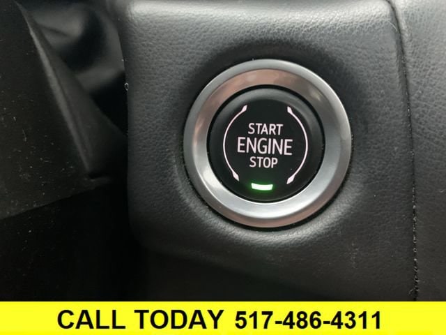 2022 Chevrolet Suburban Z71 - Photo 16