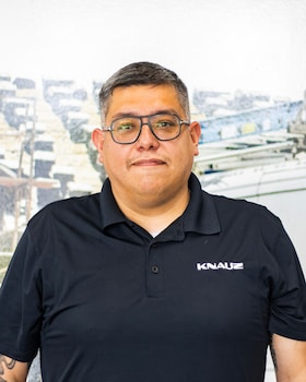 Staff member Oscar Lozada from ID_9aa347