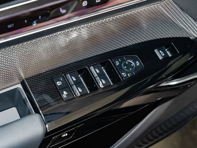 2026 BMW 7 Series 760i - Photo 14