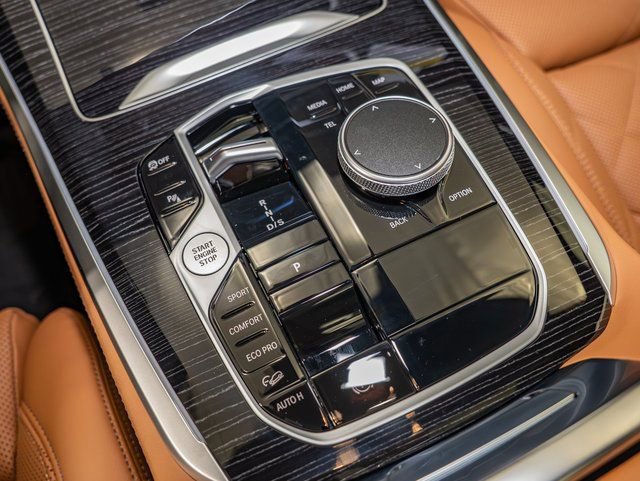 2026 BMW X5 M60i - Photo 19