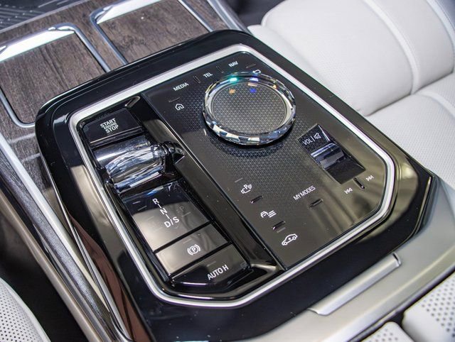 2026 BMW 7 Series 740i - Photo 19