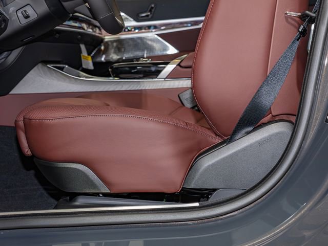 2026 BMW 7 Series 760i - Photo 15