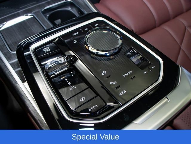 2025 BMW 7 Series 760i - Photo 20