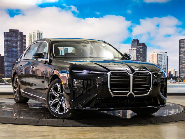 2027 BMW 740i Sedan 