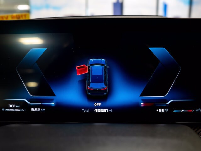 2024 BMW X5 M60i - Photo 17