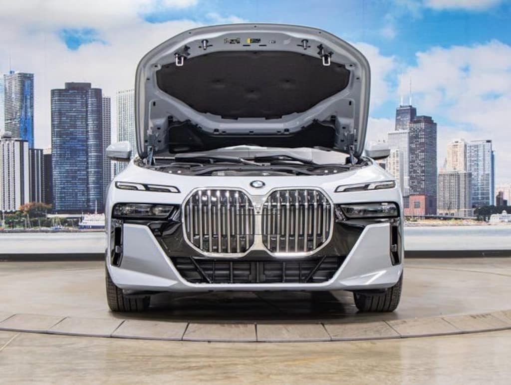 Used 2025 BMW 740i xDrive Sedan