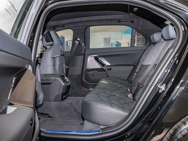 2026 BMW 7 Series 760i - Photo 22