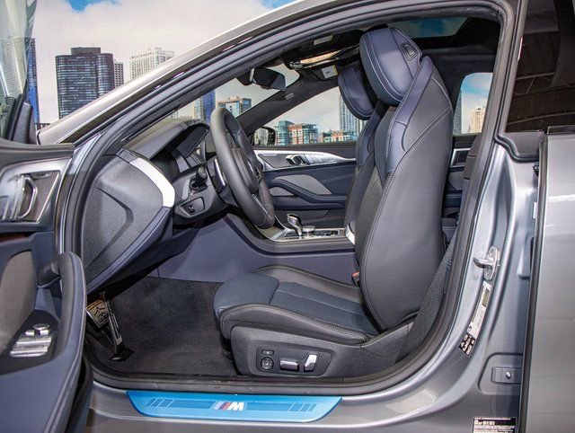 2025 BMW 8 Series 840i - Photo 21