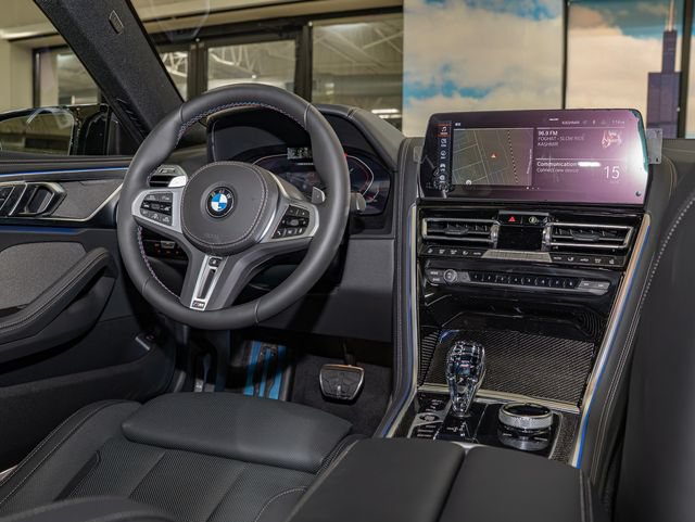 2026 BMW 8 Series M850i - Photo 16