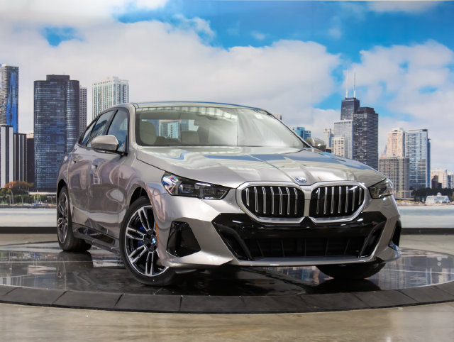 2027 BMW 550e xDrive Sedan B270373