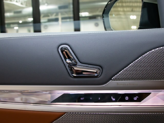 2026 BMW 7 Series 760i - Photo 14