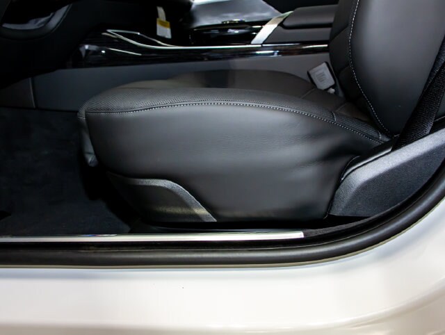 2026 BMW 7 Series 740i - Photo 16