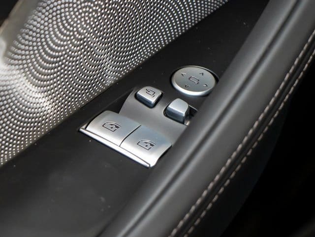 2026 BMW 8 Series M850i - Photo 14