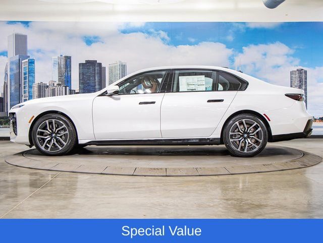 2025 BMW 7 Series 760i - Photo 6
