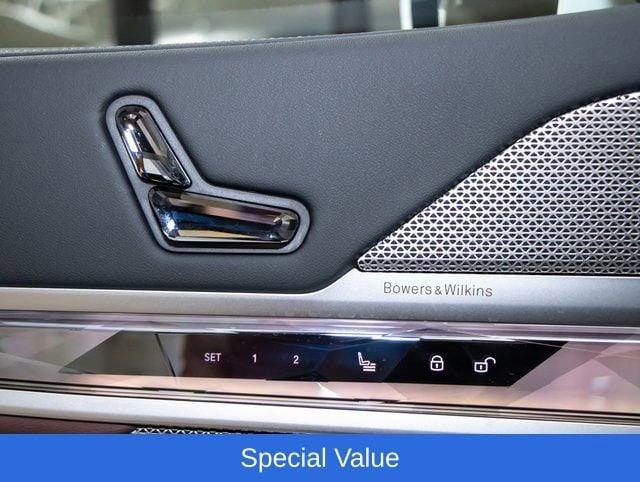 2025 BMW 7 Series 760i - Photo 14