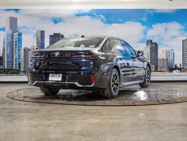 2026 BMW 7 Series 740i - Photo 8